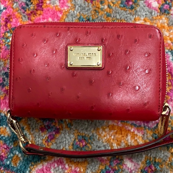 Michael Kors wristlet - Picture 2 of 6